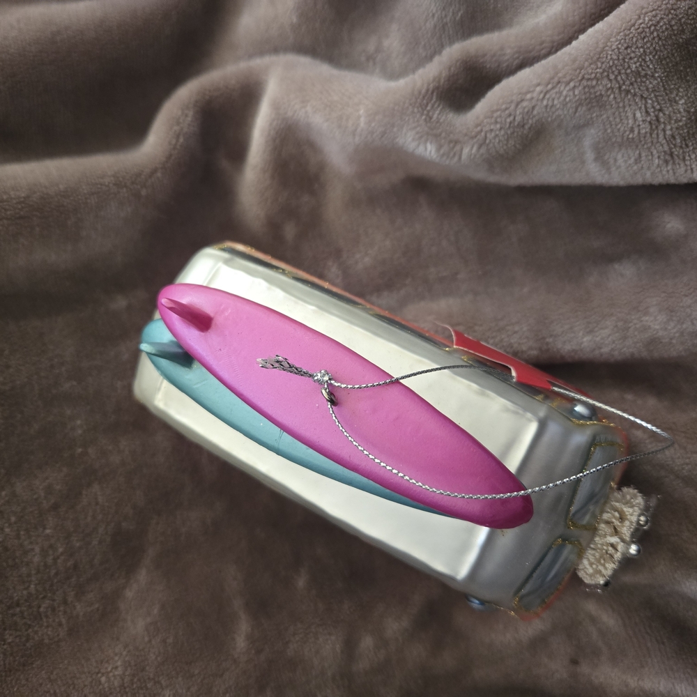 🔥 2/$9 or 3/$13  Pink Surfing Van Ornament - Picture 6 of 6